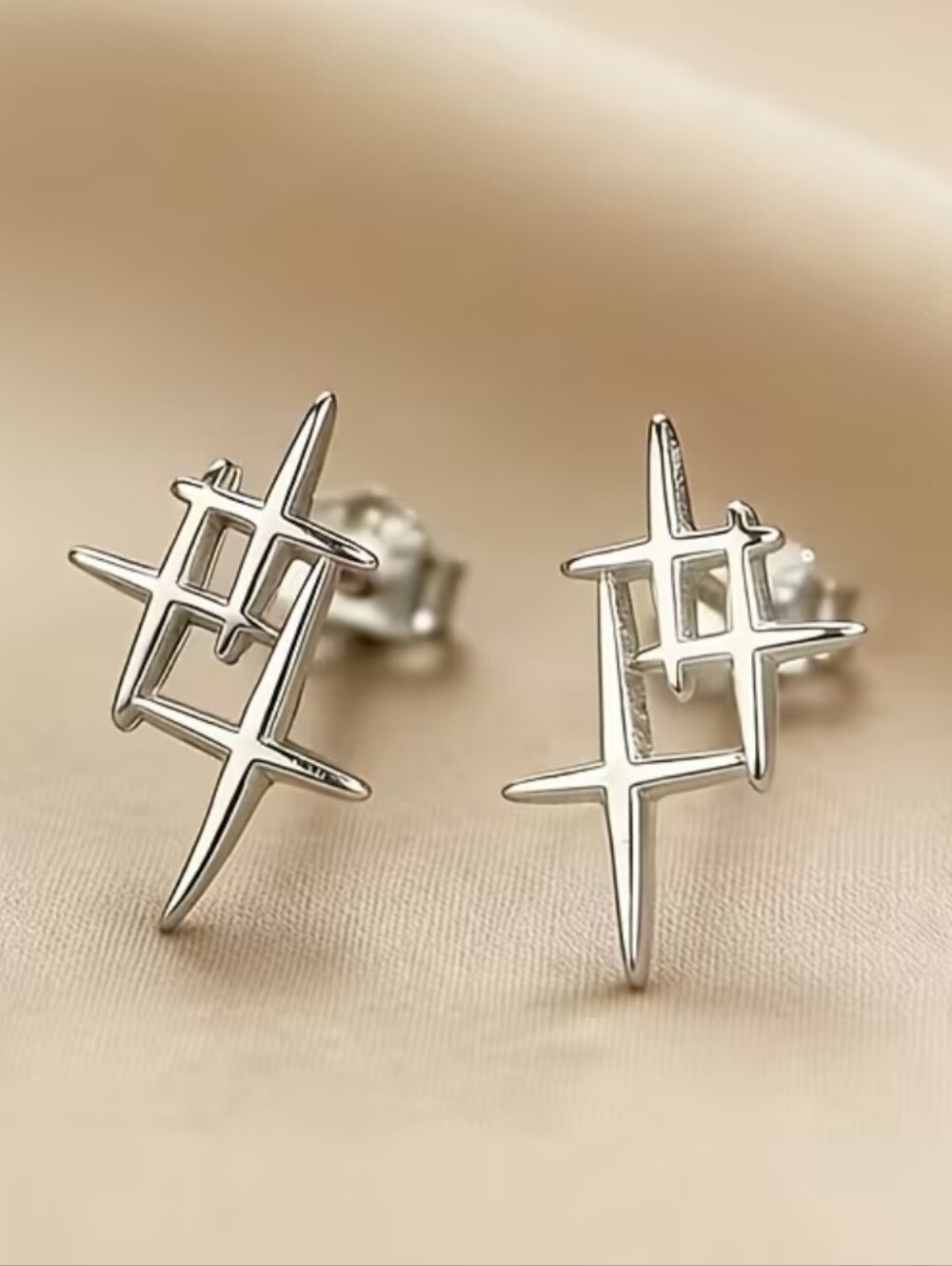 NWT* Silver Starburst, Cross, Earrings. *NEW